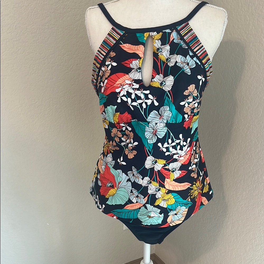 Ellen Tracy  - Tankini Swimsuit set Multicolor Floral Swimsuit
